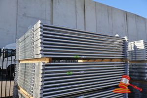 10 X 2.1m X 1.8m Portable Cattle Panels & Locking Pins