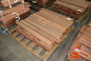 PACK OF JARRAH DECKING, FEAURE, 086 x 019, TRANSPORT DIMS PACK SIZE L900 x W520 x H450, 9.82M2 WITH 9.5mm GAP (PACK NO: 320026246)