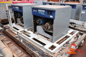 2 X Robusch Robox Evolution Vibrating Screener Unit, Model: Es 12/4p-Bvfrn-H/T, Sn: 12-19996, Feg 4101, Mounted On Steel Frame With Timber Skids (Some Marks)Untested Cmr158829;Cmr158846 (Iris-Wheatstone)