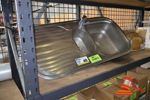 40 · STAINLESS STEEL KITCHEN SINK WITH A DRAINER