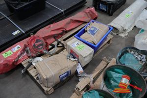 19 · 2 X BULLIVANTS CHAIN BLOCKS 3000KG 6M LIFT SN 2104142, SN 2104140, 1 X JBS GEN 3 CHAIN BLOCK (BOXED UNUSED)