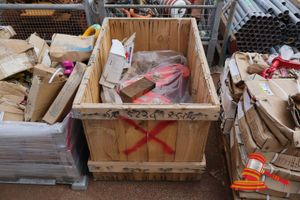 18 · 1 X TIGER LIFTING BEAM CLAMP, MODEL: BCF-1520, 15.2 TONNE, SN:24120695, ADJUSTABLE RANGE 203-550MM ( POSS UNUSED ) (SOME MARKS) IN CRATE