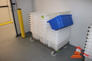 Approx 26 X Food Grade Plastic Crates (Approx 640 X 410 X H260mm) And 3 X Assorted Crates. Includes Hd Stainless Steel Dolley
