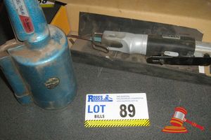 Air Rivet Gun And 1 X Air Body Saw