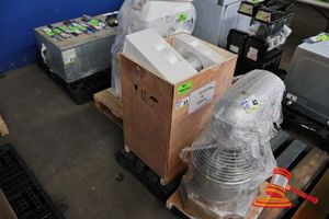 33 · PLANETARY MIXER 15LT