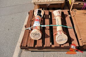 2 X Universal Joint Connectors, Approx 700mm L, On A Pallet