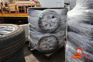 64 · APPROX 16 X TYRES OF VARIOUS SIZES AND BRANDS, INCLUDES; MAXXIS 265/65R17, TOYO 265/65R17 AND VARIOUS OTHERS, SOME INCLUDE TOYOTA RIMS, USED, ON A PALLET