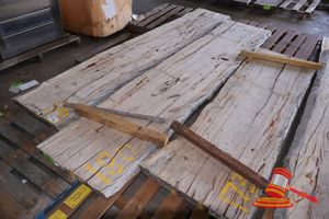 LIVE EDGE MARRI SLAB, 2.8 x 600/600 x 60