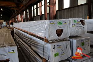 76 · PACK OF KARRI SKIP DRESSED, FEATURE, 100mm x 25mm, LM 401, PACK SIZE 5.4MT x 500 x 500 (PACK# 320024007)