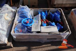 91 · AUSLITE GATE VALVES, APPROX 10 X UNITS, INCLUDES: AUSLITE VALVE TE CC GATE VALVE, AUSLITE III CC FC HANDWHEEL GATE VALVE, (POSS UNUSED, WRAPPED), IN A PALLET