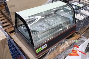 87 · BERJAYA COLD DISPLAY UNIT MODEL# DC211, 76 L STORAGE VOLUMER 220-240 V, 775 x 750 x 545mm - NOTE: SIDE GLASS CRACKED