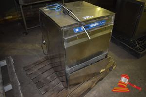 48 · Electrolux Stainless Steel Commercial Dish Washer, Model EUC3DD