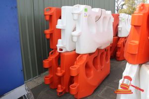 32 · 6 x Water Fill Barriers, Make: Alliance Mouldings, Model: Trafix2000, Approx Overall Dimensions: 2000mm x 900mm, including 2 x White and 4 x Orange
