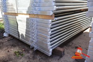 10 X 2.1m X 1.8m Portable Cattle Panels, Poss Unused Bag Bolts Etc Attached.