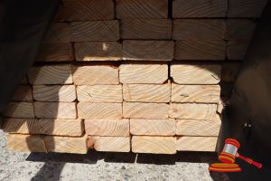 225 · 20x LENGTHS OF NON-STRUCTURAL, UNTREATED PINE TIMBER, APPROX 90 x 35mm x 4.2m