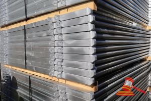 10 X 2.1m X 1.8m Portable Cattle Panels, Poss Unused Bag Bolts Etc Attached.