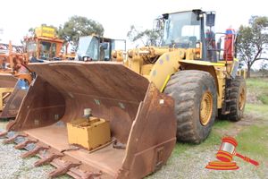 1997 Caterpillar 980G Wheel Loader ODO: 28,482 hrs Showing on Clock PIN: 2SR00426 Features: Bucket With Teeth, Fire Supression (Rust & Corrosion)