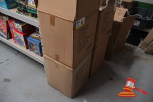 82 · 2x BOXES OF DRINK COOLER BAGS
