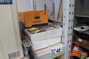 42 · BUNDLE WITH 24x TUBES OF GSA ACRYLI SEAL, GAP FILLER A205, 450g AND 2x BOXES OF SCRAPERS