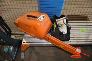 1 X STIHL PETROL POWERED CHAINSAW, MS 261 C, UNTESTED (PARTS FOR WHIPPER SNIPPER AND STRAPS)