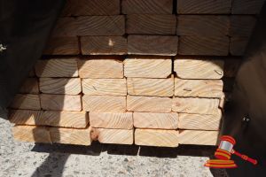 222 · 20x LENGTHS OF NON-STRUCTURAL, UNTREATED PINE TIMBER, APPROX 90 x 35mm x 4.2m