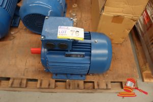 B & L 3-PHASE INDUCTION MOTOR, 4KW, 415V, UNTESTED