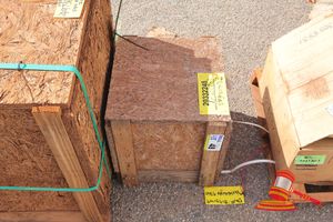 1 X Komatsu Manifold Bleeddown, Model: Pc2677, Material Number: 20332248, Sealed On A Pallet (S44#4974647014, Dr#1621)