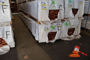 72 · PACK OF KARRI SKIP DRESSED, FEATURE, 100mm x 25mm,LM 407, PACK SIZE 5.4MT x 500 x 500 (PACK# 320026898)