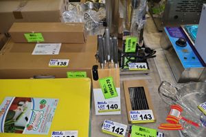 140 · KNIFE BLOCK SET
