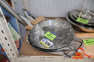 236 · 3 x STEEL FRY PAN 36CM