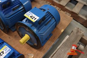 421 · B & L 3-PHASE INDUCTION MOTOR, 5.5KW, 415V, 10.5amps, UNTESTED