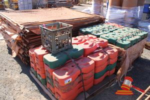 60 · APPROX 45 TEMPORARY FENCING PANELS APPROX 2400 X 1800MM AND 2 PALLETS OF BASES AND SOME FITTINGS