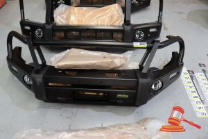 360 · IRONMAN 4x4 BULLBAR TO SUIT MITSUBISHI TRITION 2015+ (LIGHTS AND INDICATORS FITTED) WITH MOUNTING KIT AND PROTECTION KIT