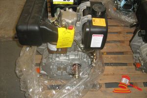 23 · KIPOR SINGLE CYLINDER, DIESEL ENGINE, PULL START, # KM178FS, 6HP (UNUSED)