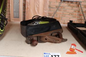 177 · BUNDLE WITH ANGLE GRINDER AND VINTAGE BENCH PLANE