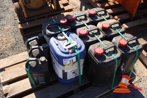 73 · 7X HYDRO 428 CLOSED CIRCUIT CORROSION INHIBITOR 15L, 3X SUPER LIFE COOLANT 5L, 1X MACHINERY COOLANT