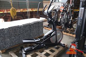 Proform Elliptical Trainer, Endurance 520 E, Intensity Stride Ramp, Approx; 1.7m L X 650mm W X 1.7m H, Some Marks,Untested, On A Pallet