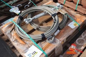 122 · 2 X GALVANISED WIRE ROPE SLINGS WITH SHACKLES, RATED 1.4T/3.06T, MARKINGS BHPG 1-43296 W9121/4271M ( ON PALLET)