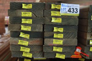 433 · 16x LENGTHS OF NON-STRUCTURAL, H4 TREATED PINE TIMBER, APPROX 170 x 35mm x 3m