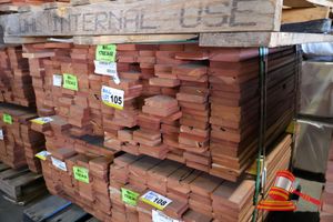 105 · PACK OF JARRAH DECKING FEATURE, 108 LM, 086 x 019, 9.82M2 WITH 9.5mm GAP (PACK NO: 320026171) TRANSPORT DIMS PACK SIZE L900 x W520 x H450,