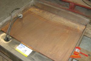 8 · ELECTRIC HOT PLATE/BARBEQUE SINGLE PHASE, 550mm x 600mm