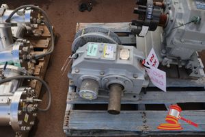 2 · 1 X NORDEX GEARBOX, TYPE P, MODEL: KW M1 14.90 N2 821, ORDER NO: 300613, REMANUFACTURED BY GEOGRAPHIC JOB NO: 57343 DATE: 12-97, OIL CAPACITY 3.2 LITRE 220 CST 40�C, (USED) NOTE NO OIL IN GEARBOX