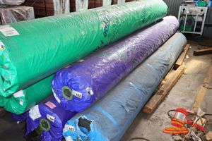 ROLL OF ASTRO TURF WINTER FRESH ( LAWN ) - WEIGHT 300/350 KG APPROX SIZE: ROLL LENGTH 25 MT x WIDTH 4 MT x PILE HEIGHT 35mm