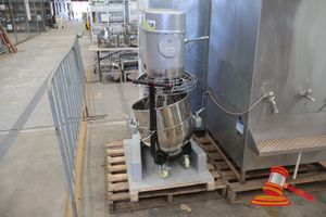 138 · PLANETARY MIXER 60LT W/3 ATTACHMENTS WHISK - HOOK - PADDLE & BOWL TROLLY 3PH (UNUSED)