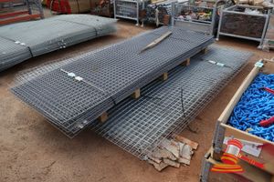 5 · 8 x Mesh sheets Approx 3000mm x 2200mm x 50mm x 50mm
