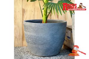 29 · Matching set of 2 Glossy White Planters - Sizes: 34 x 30 cm, 41 x 35 cm, RRP $190 Create a stylish designer display from the Base Low Planter range, featuring a low tapered round planter with a smooth finish, this range brings a clean, contemporary look to homes, patios, courtyards, entryways and landscaped spaces. Constructed from lightweight fibreglass-clay construction, it combines practical lightweight handling with a premium look. It is designed for indoor and outdoor use, UV resistant, Dra