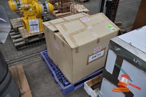131 · BERJAYA ELECTRICAL DISPLAY WARMER MODEL# DW211 ( IN BOX ) UNTESTED