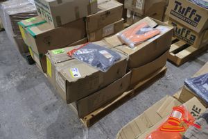 6 · 4 X BOXES OF HARD YAKKA, ELCORP V NECK JUMPERS NAVY/ORANGE ASSORTED SIZES