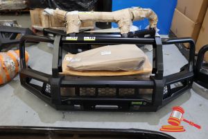 Ironman 4x4 Bullbar To Suit Ford Everest Next Gen, With Mounting Kit, Side Protection Plates And Underbody Protection Plates (Inspection Recommended)