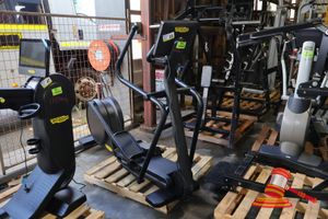1 X Technogym Elliptical Cross Trainer, Untested, Some Marks, Approx; 2m L X 50cm W X 1.3m H, On A Pallet